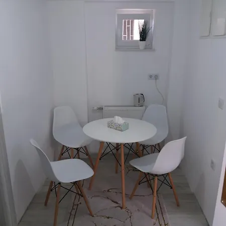 Apartman Kartal شقة *